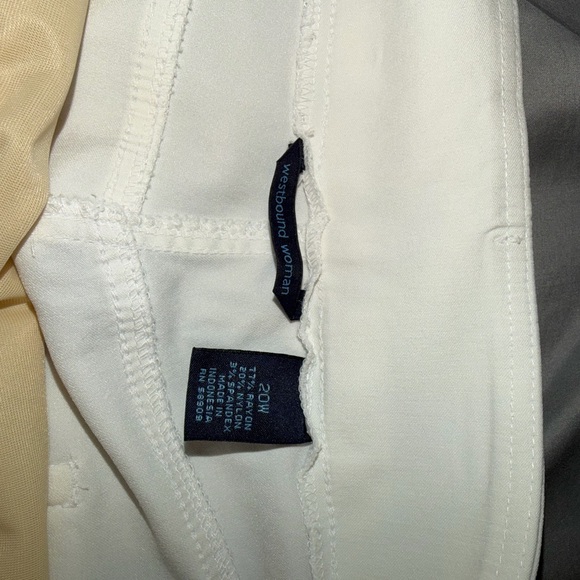 Westbound White Capri Shorts. EUC. Size 20W - Picture 4 of 5